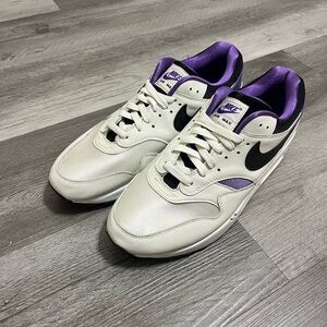 Nike Air Max Sneakers - White and Purple